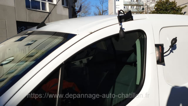Ouverture de portière bloquée ou fermée sans clé